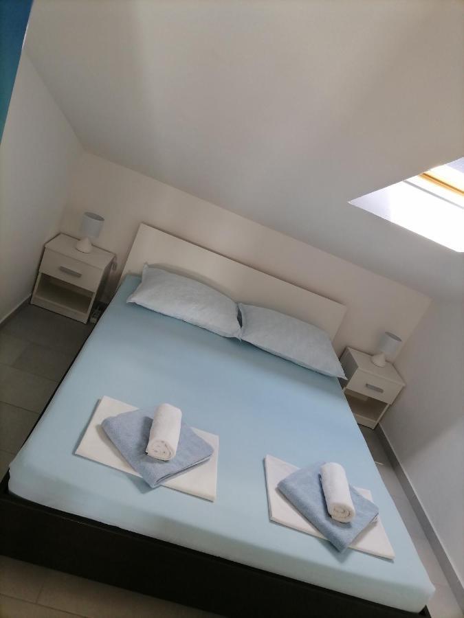 Apartman Sutalo Komarna Kültér fotó