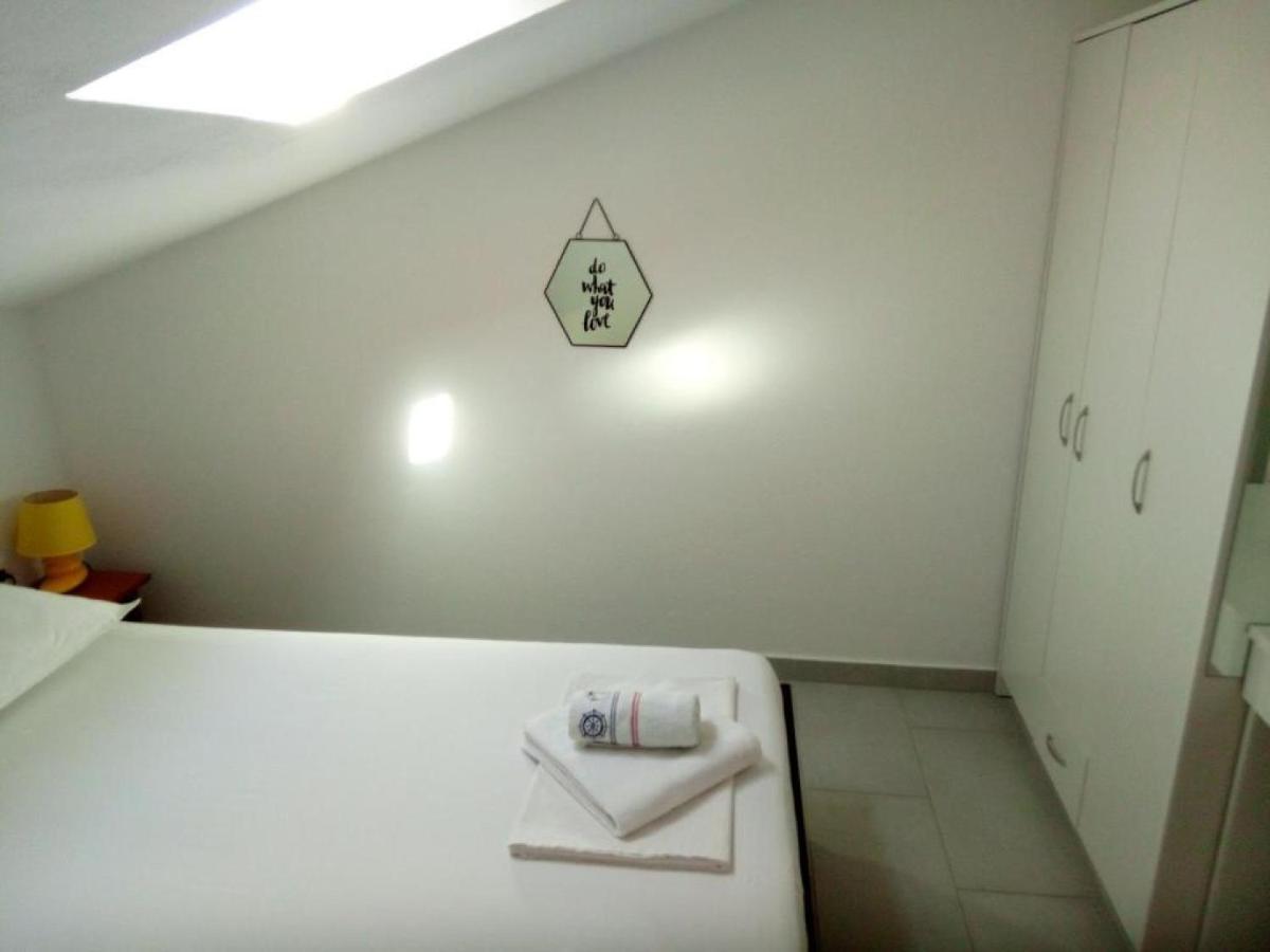 Apartman Sutalo Komarna Kültér fotó