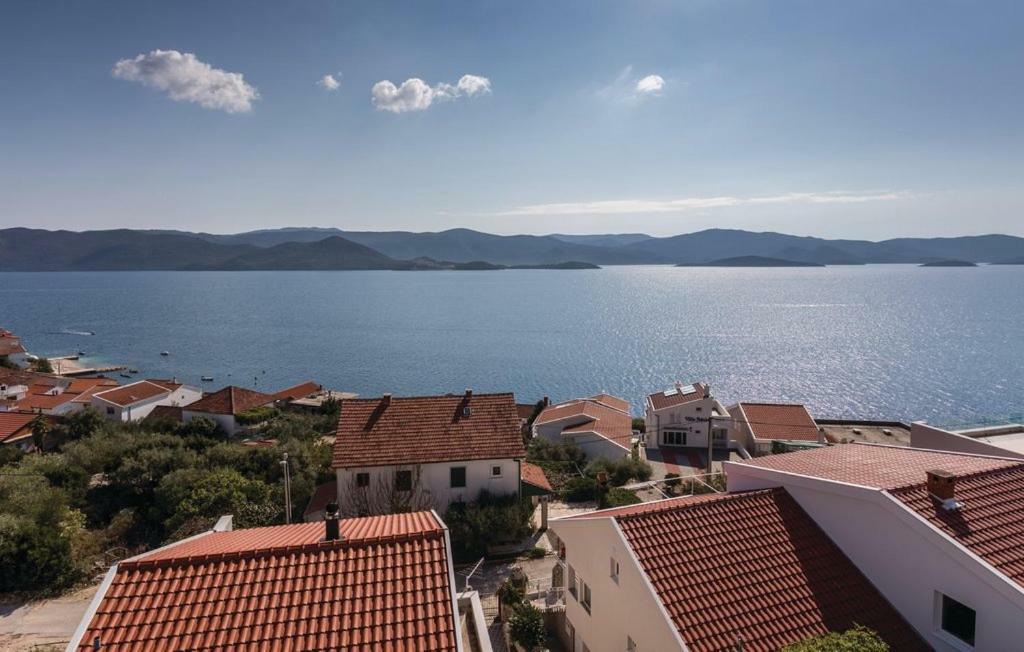 Apartman Sutalo Komarna Kültér fotó