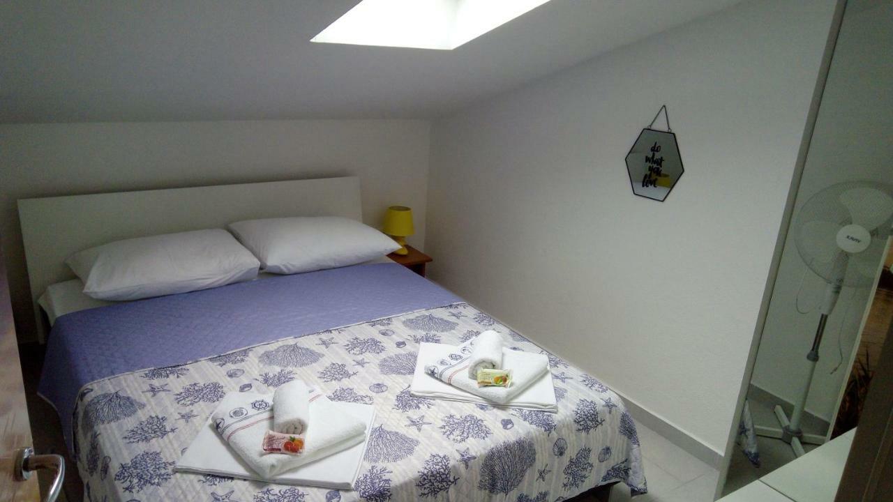 Apartman Sutalo Komarna Kültér fotó